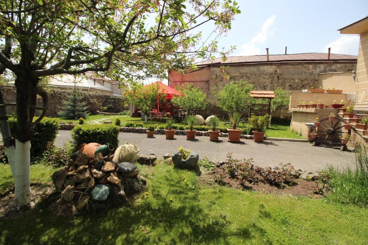 Mardoyan'S Guest House Gavar Bagian luar foto