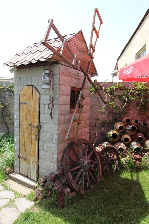Mardoyan'S Guest House Gavar Bagian luar foto