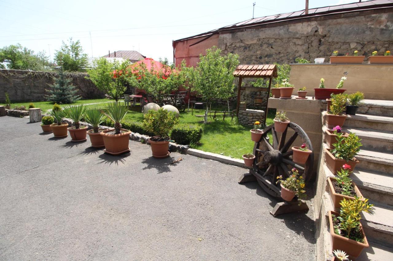 Mardoyan'S Guest House Gavar Bagian luar foto