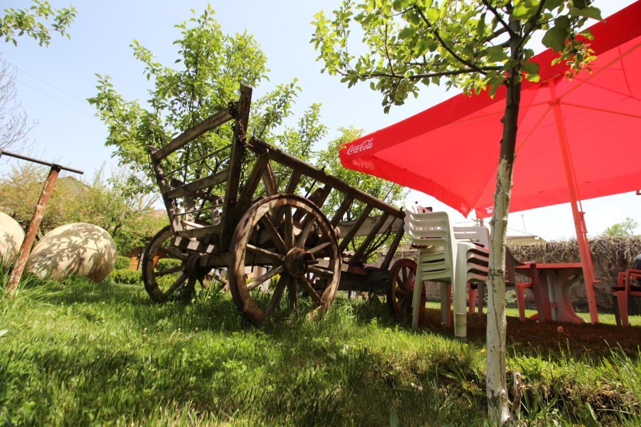 Mardoyan'S Guest House Gavar Bagian luar foto