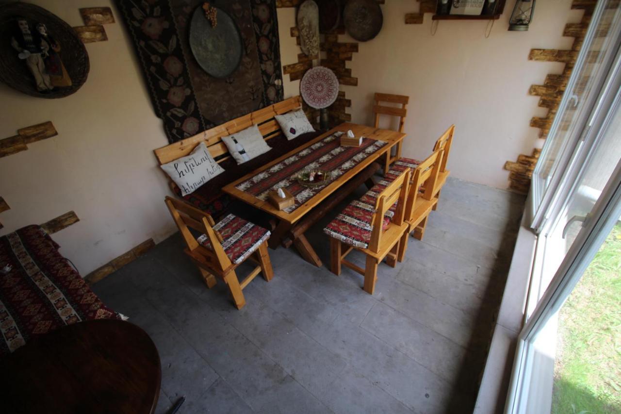 Mardoyan'S Guest House Gavar Bagian luar foto
