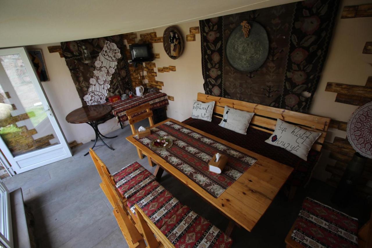 Mardoyan'S Guest House Gavar Bagian luar foto