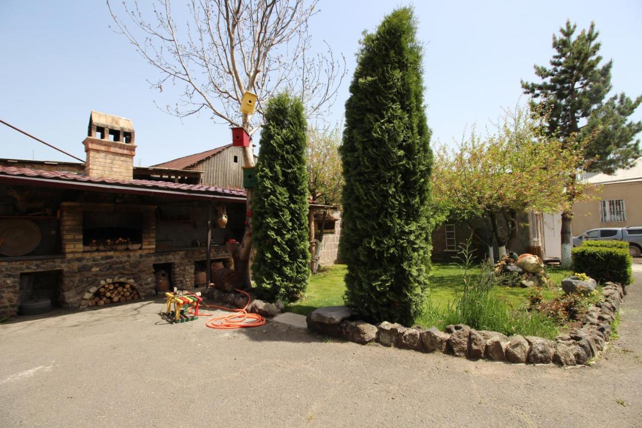 Mardoyan'S Guest House Gavar Bagian luar foto