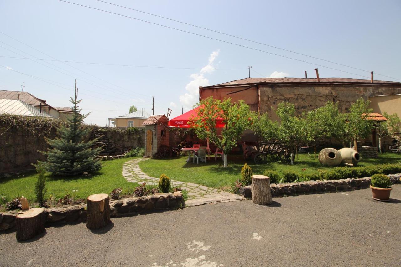 Mardoyan'S Guest House Gavar Bagian luar foto
